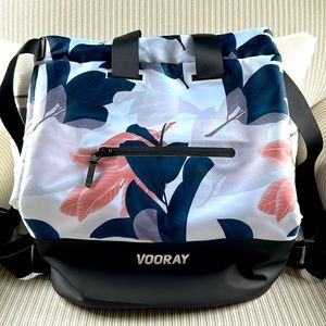 VOORAY backpack; like new. Cinch top closure. Inside/ outside zipper pockets.